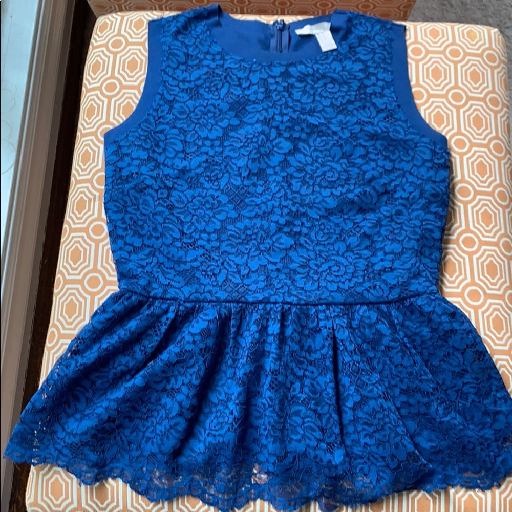 Fun lined lace top!  Size xs  forever 21